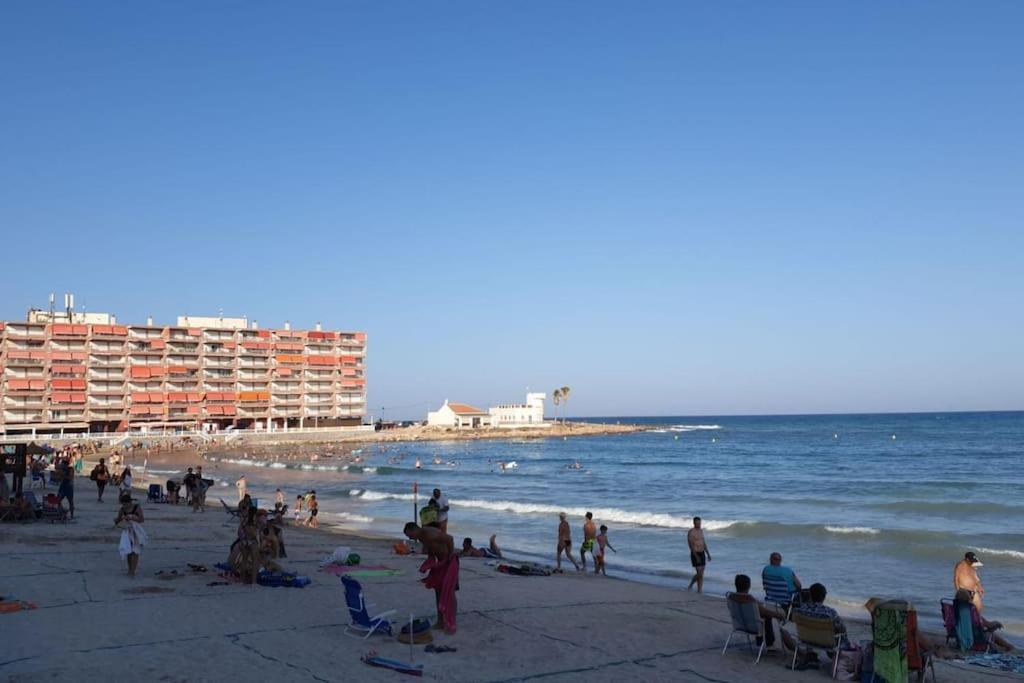 Nice Holidays Apartment In Torreveja, Torrevieja Exteriör bild