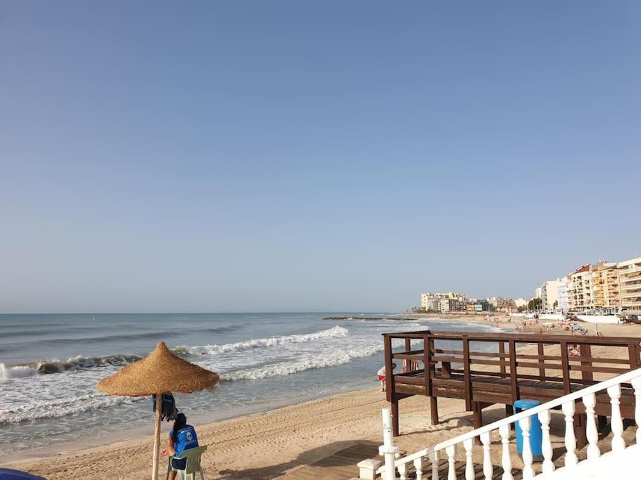 Nice Holidays Apartment In Torreveja, Torrevieja Exteriör bild